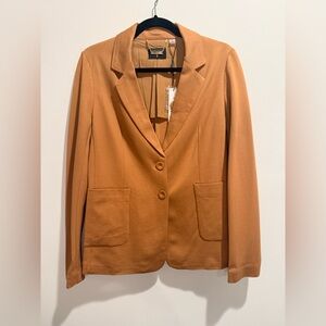 Tahari Caramel Blazer Jacket Two Button Tailored Workwear Career Size 8 NWT